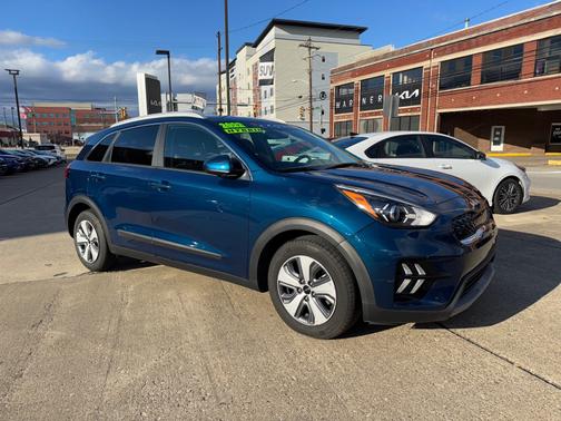 2022 Kia Niro LX