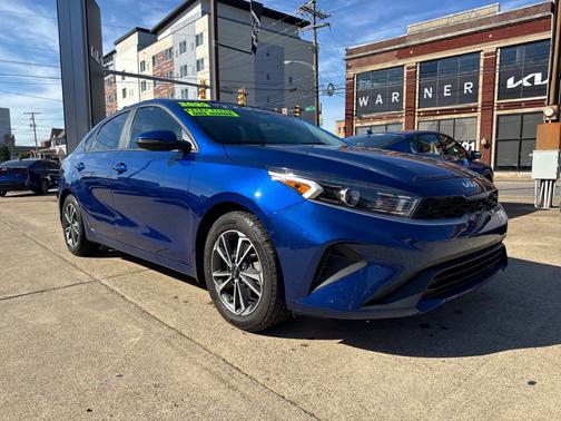 BLUE 2023 Kia Forte LXS