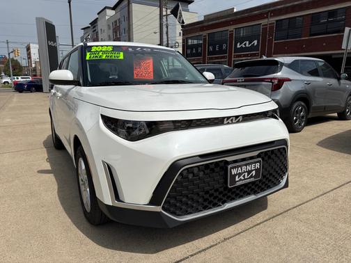 WHITE 2025 Kia Soul LX