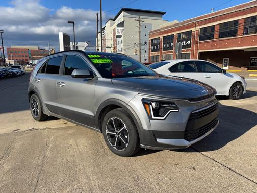 2024 Kia Niro LX