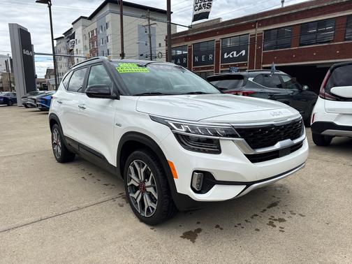 WHITE 2023 Kia Seltos SX