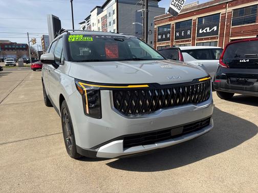 SILVER 2025 Kia Carnival Hybrid EX