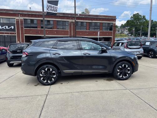 GRAY 2024 Kia Sportage X-Line