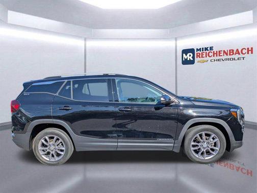Ebony Twilight Metallic 2023 GMC Terrain SLT