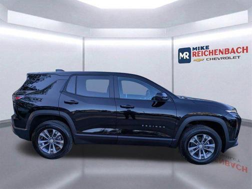 Mosaic Black Metallic 2026 Chevrolet Equinox 1LT