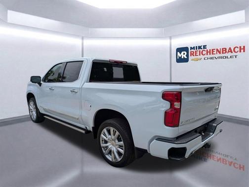 Polar White Tricoat 2026 Chevrolet Silverado 1500 High Country