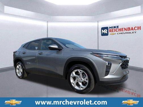 2025 Chevrolet Trax LS