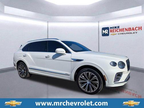 Glacier White 2023 Bentley Bentayga Azure