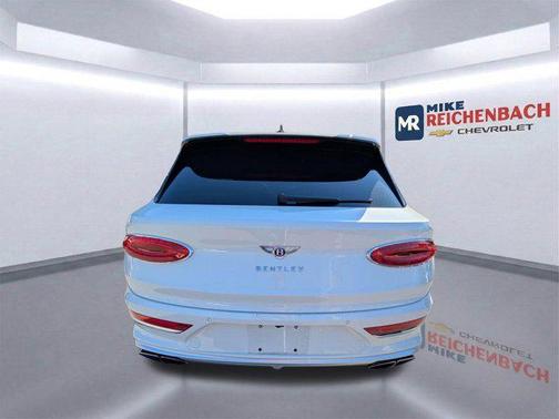 Glacier White 2023 Bentley Bentayga Azure