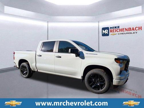 Summit White 2026 Chevrolet Silverado 1500 Custom