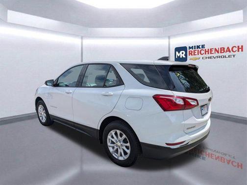 Summit White 2018 Chevrolet Equinox LS
