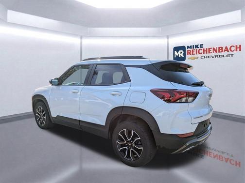 Summit White 2023 Chevrolet Trailblazer ACTIV