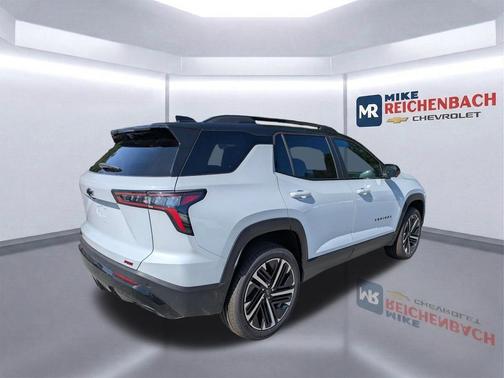 Polar White Tricoat 2026 Chevrolet Equinox FWD RS