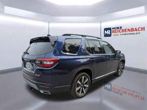 2024 Honda Pilot Touring 8-Passenger