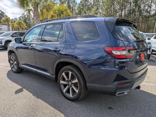 2024 Honda Pilot Touring 8-Passenger