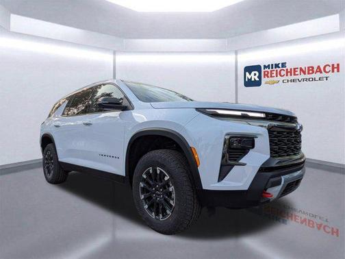 Polar White Tricoat 2026 Chevrolet Traverse AWD Z71