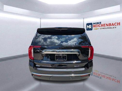 Onyx Black 2024 GMC Yukon SLT