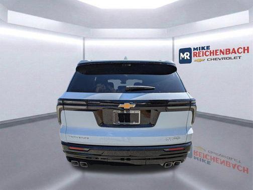 Polar White Tricoat 2026 Chevrolet Traverse High Country