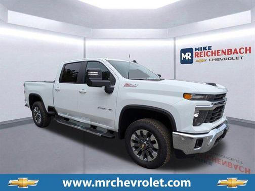 Summit White 2025 Chevrolet Silverado 2500 LT