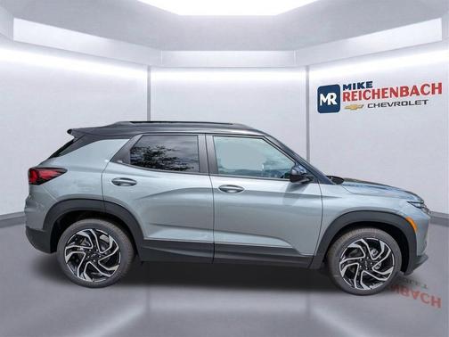 Sterling Gray Metallic 2026 Chevrolet Trailblazer RS