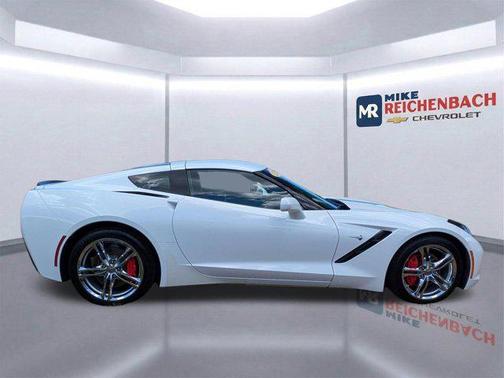 Arctic White 2016 Chevrolet Corvette Stingray