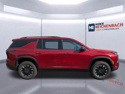 Radiant Red Tintcoat 2026 Chevrolet Traverse AWD Z71