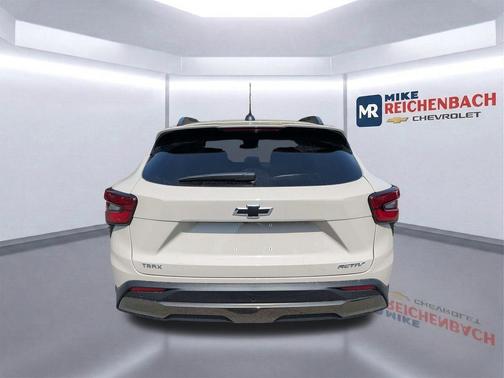 White Sands 2026 Chevrolet Trax FWD ACTIV