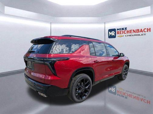 Radiant Red Tintcoat 2026 Chevrolet Traverse RS