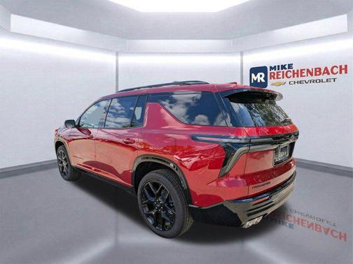 Radiant Red Tintcoat 2026 Chevrolet Traverse RS