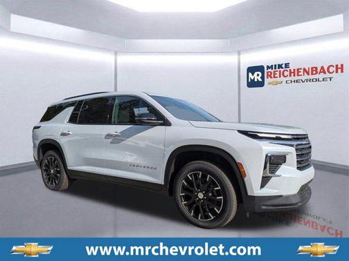 Polar White Tricoat 2026 Chevrolet Traverse LT