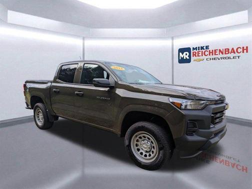 Harvest Bronze Metallic 2024 Chevrolet Colorado WT