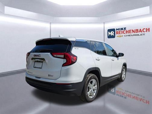 Summit White 2023 GMC Terrain SLE