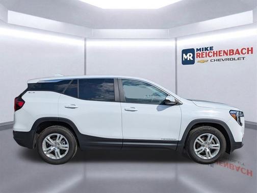 Summit White 2023 GMC Terrain SLE
