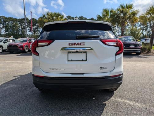 Summit White 2023 GMC Terrain SLE