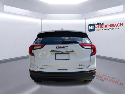 Summit White 2023 GMC Terrain SLE