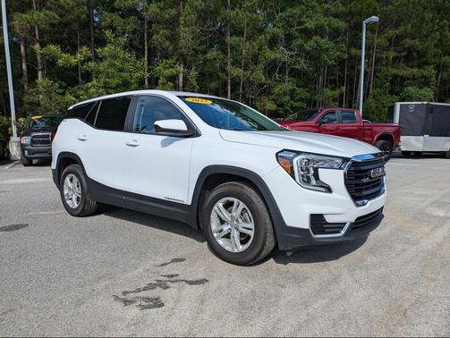 Summit White 2023 GMC Terrain SLE