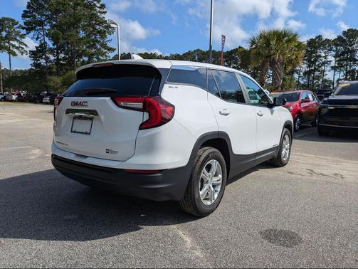 Summit White 2023 GMC Terrain SLE