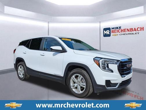 Summit White 2023 GMC Terrain SLE