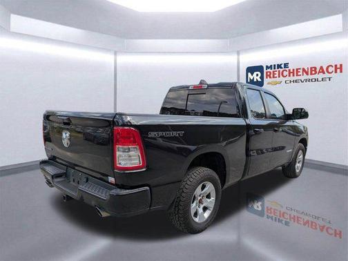 Diamond Black Crystal Pearlcoat 2022 RAM 1500 Big Horn/Lone Star