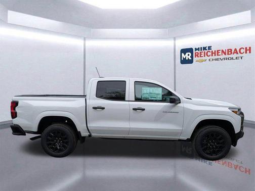 Summit White 2026 Chevrolet Colorado WT