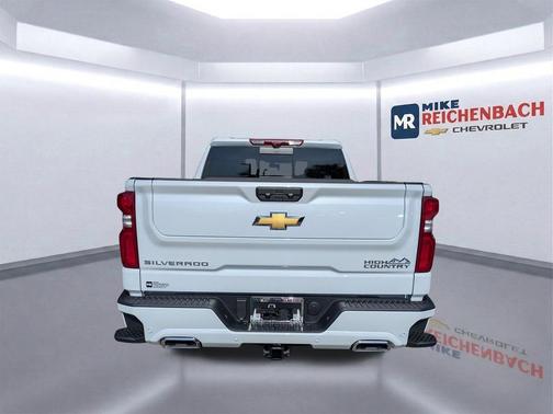 Polar White Tricoat 2026 Chevrolet Silverado 1500 High Country