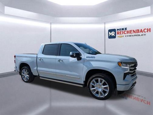 Polar White Tricoat 2026 Chevrolet Silverado 1500 High Country