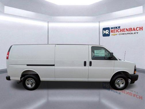 2025 Chevrolet Express 3500 RWD 3500 Extended Wheelbase WT