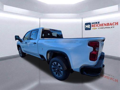 2026 Chevrolet Silverado 2500 Custom