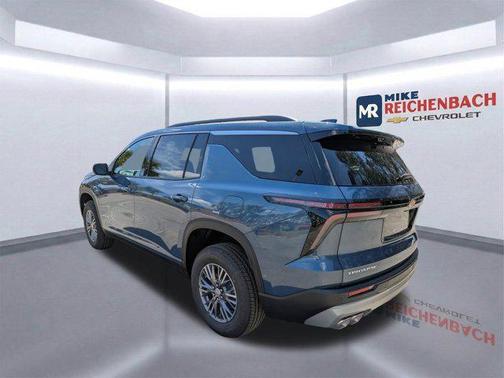 Lakeshore Blue Metallic 2026 Chevrolet Traverse LT