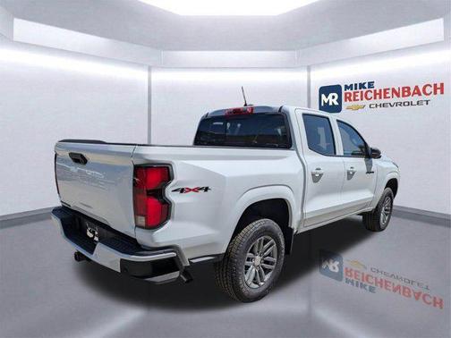 Summit White 2026 Chevrolet Colorado LT