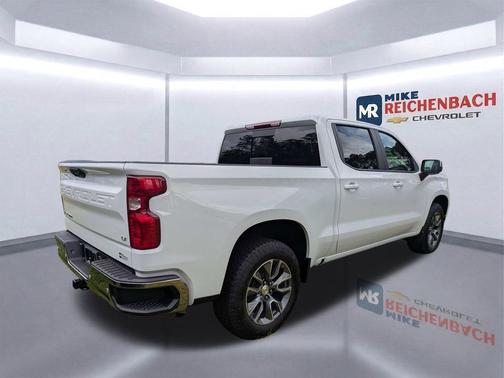 Summit White 2026 Chevrolet Silverado 1500 LT