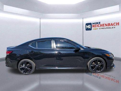 Super Black 2022 Nissan Sentra SR