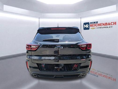 Mosaic Black Metallic 2026 Chevrolet Trailblazer RS