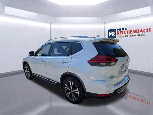 Pearl White 2017 Nissan Rogue SL